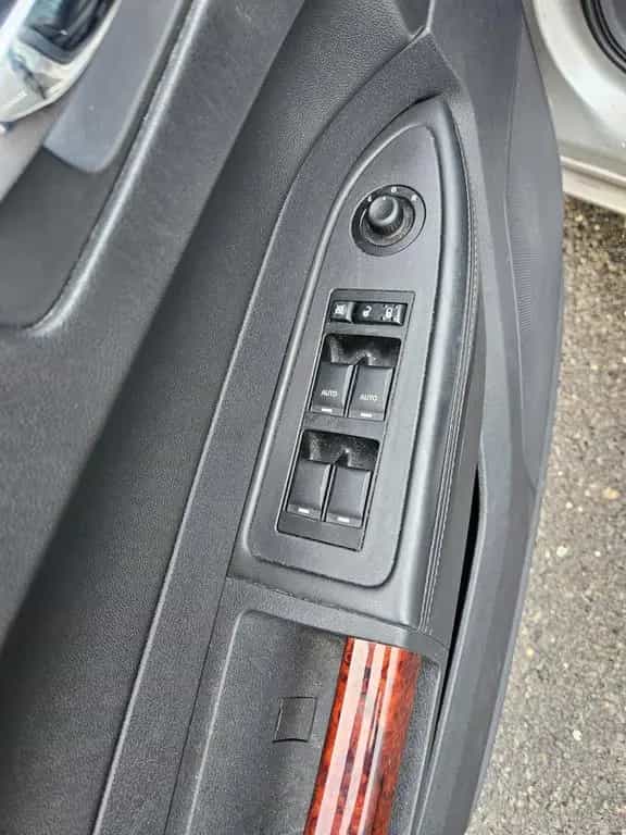 Chrysler 300C 2.7L Limousine 09/2010-photo-10