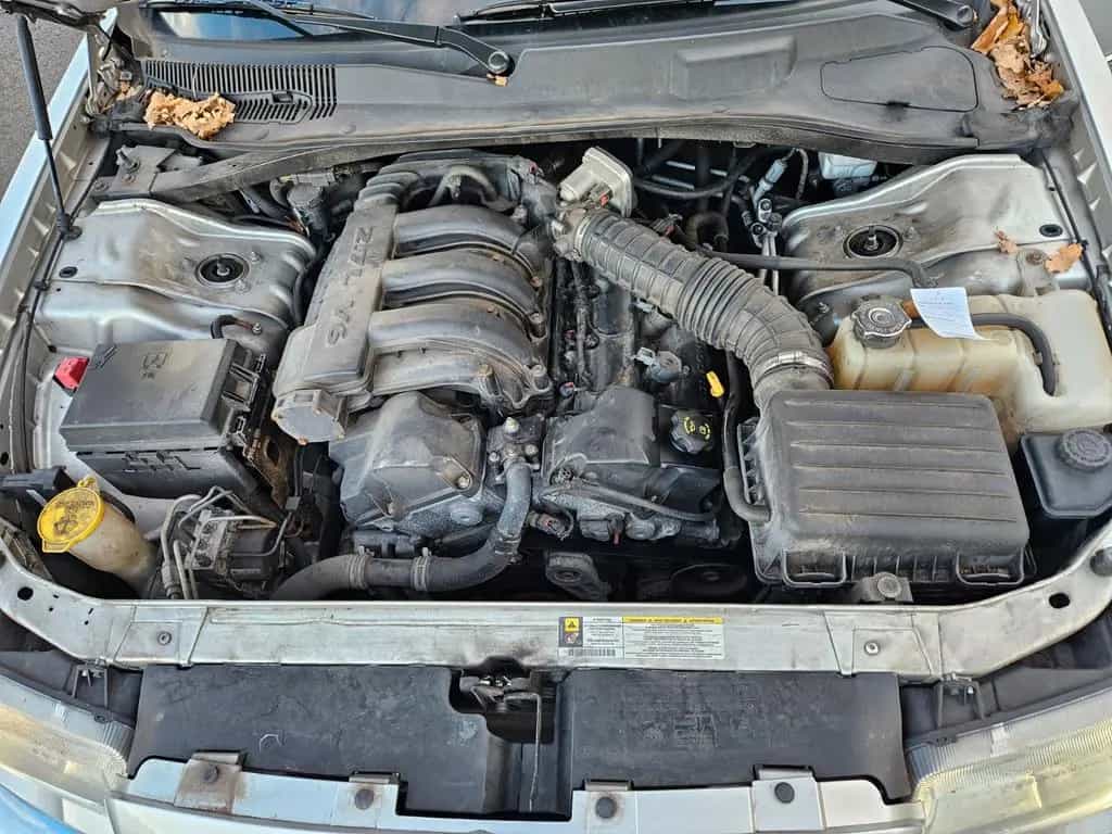 Chrysler 300C 2.7L Limousine 09/2010-photo-11