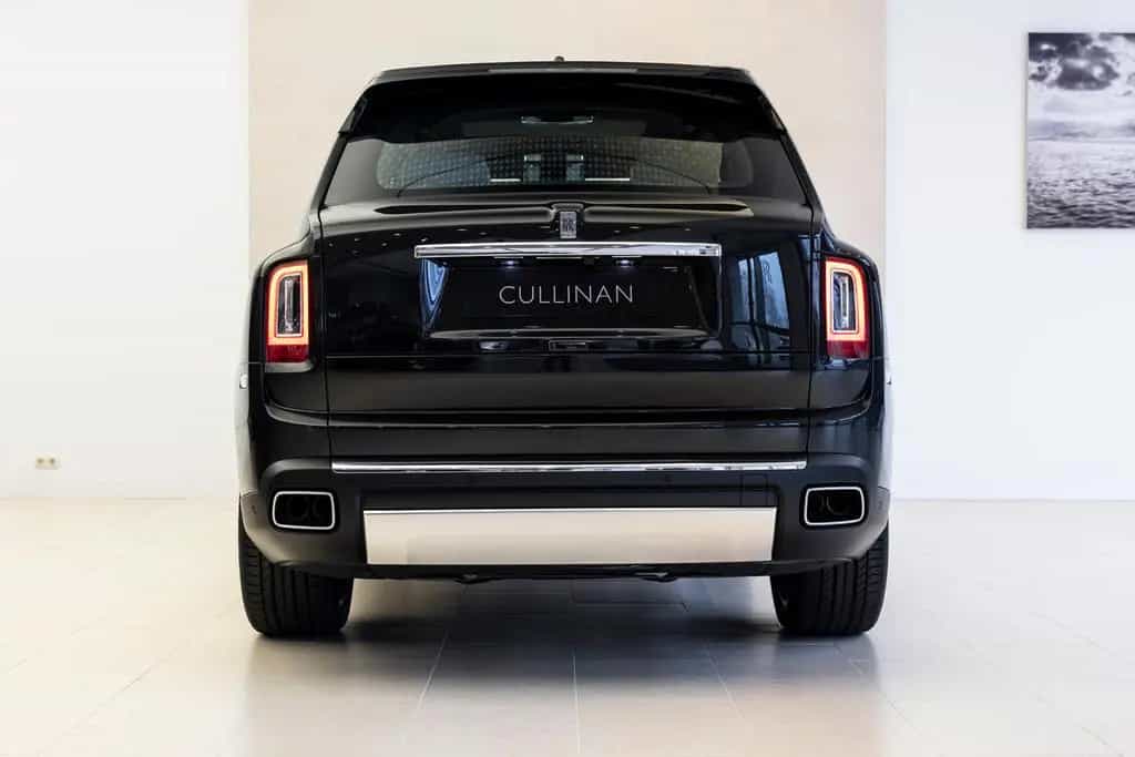 Rolls-Royce Cullinan 6.75 V12 09/2023-photo-10