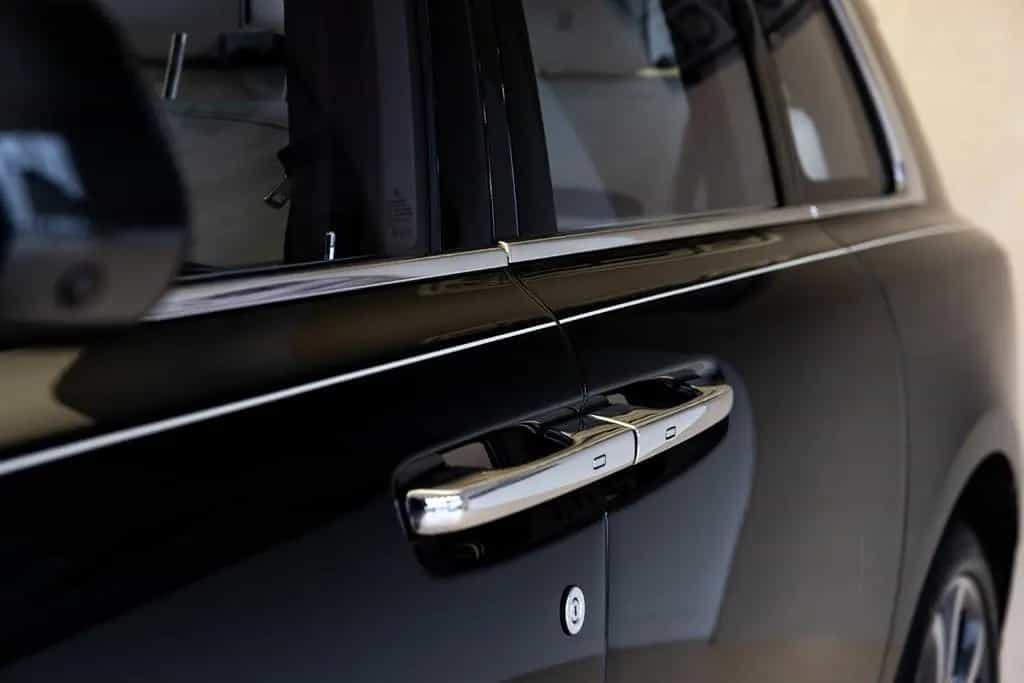 Rolls-Royce Cullinan 6.75 V12 09/2023-photo-13