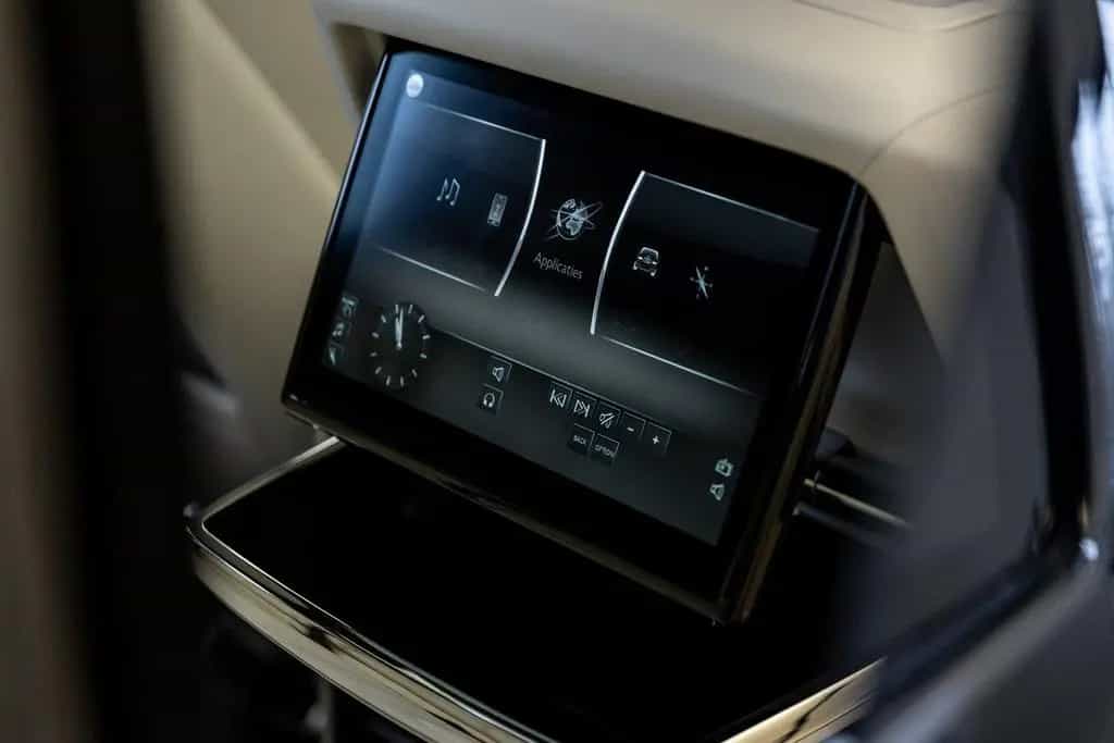 Rolls-Royce Cullinan 6.75 V12 09/2023-photo-20