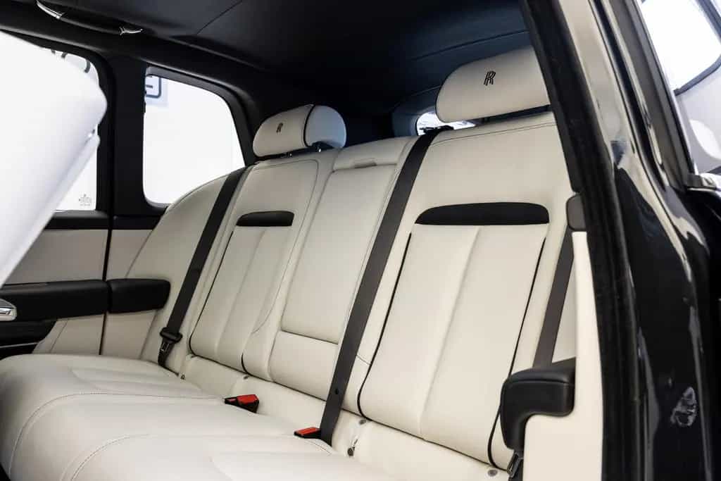 Rolls-Royce Cullinan 6.75 V12 09/2023-photo-4