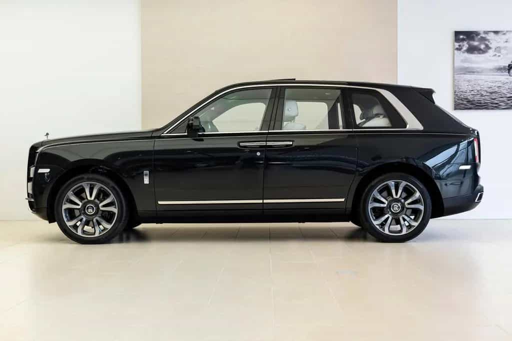 Rolls-Royce Cullinan 6.75 V12 09/2023-photo-5