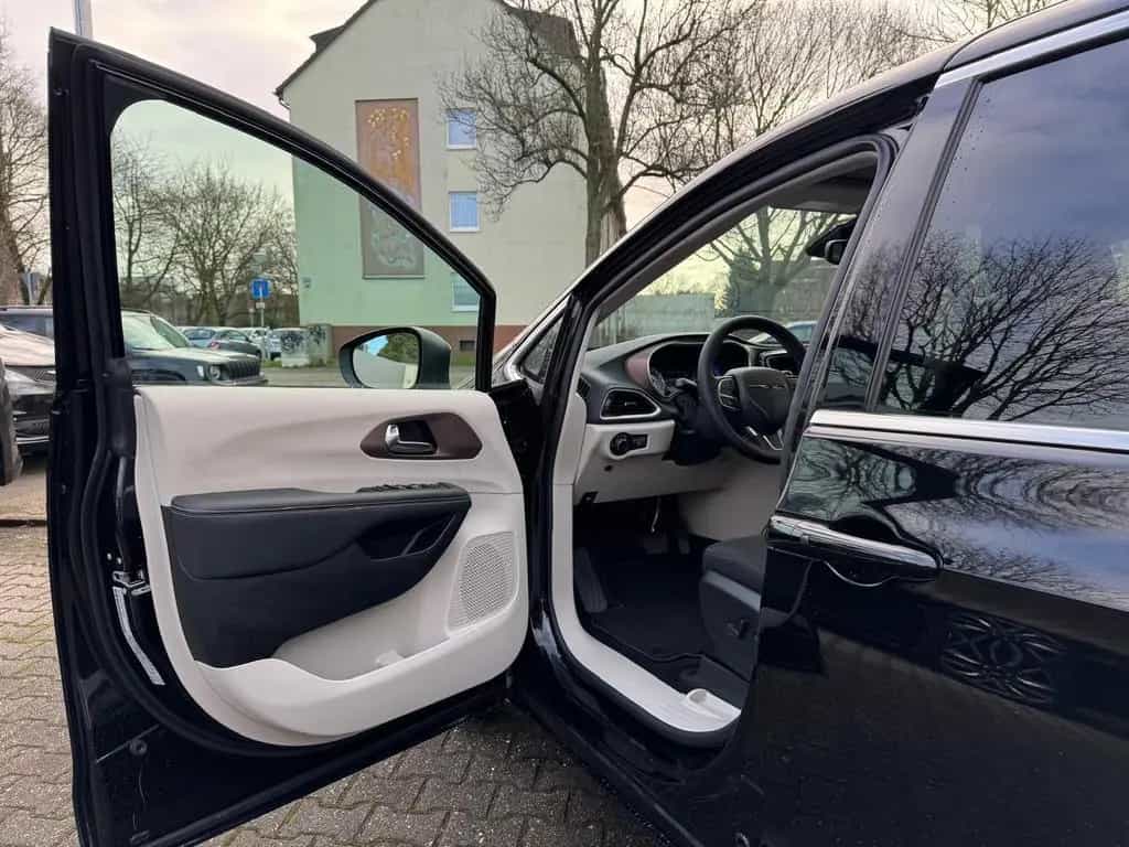 Chrysler Pacifica 3.6l V6 SXT 07/2025-photo-14