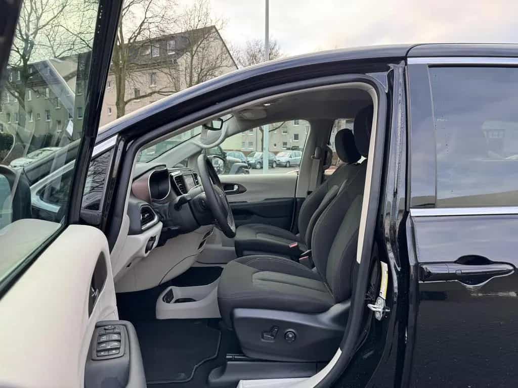 Chrysler Pacifica 3.6l V6 SXT 07/2025-photo-15