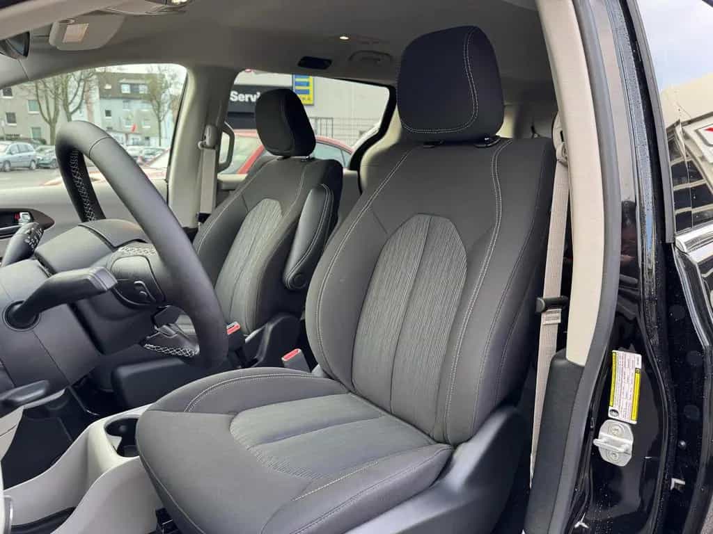 Chrysler Pacifica 3.6l V6 SXT 07/2025-photo-16
