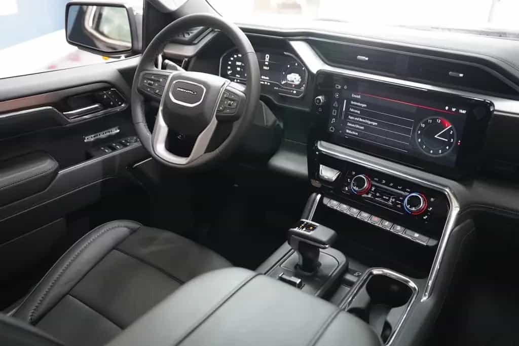 GMC Sierra Denali 6.2L V8 426PS null-photo-14