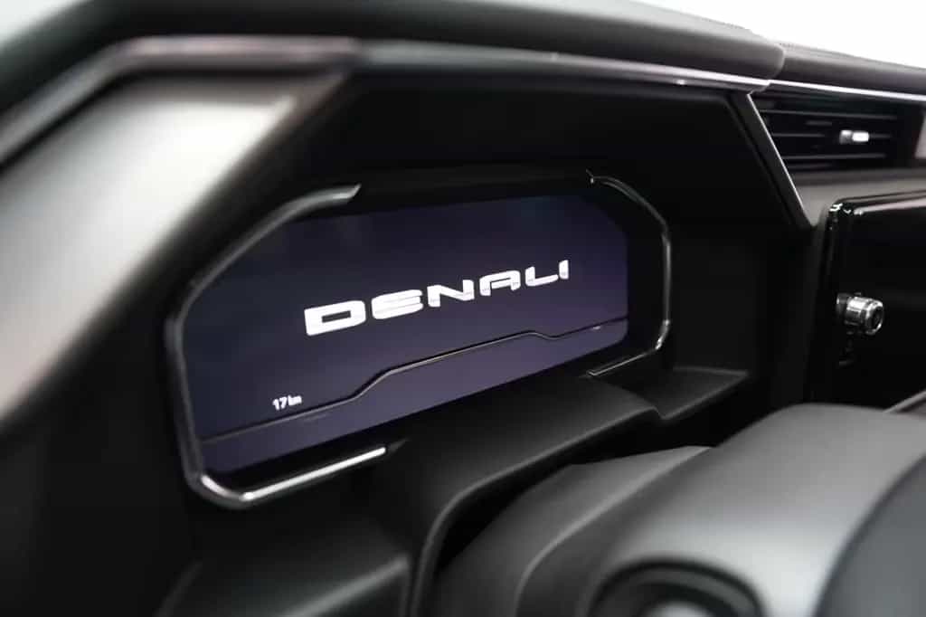 GMC Sierra Denali 6.2L V8 426PS null-photo-16