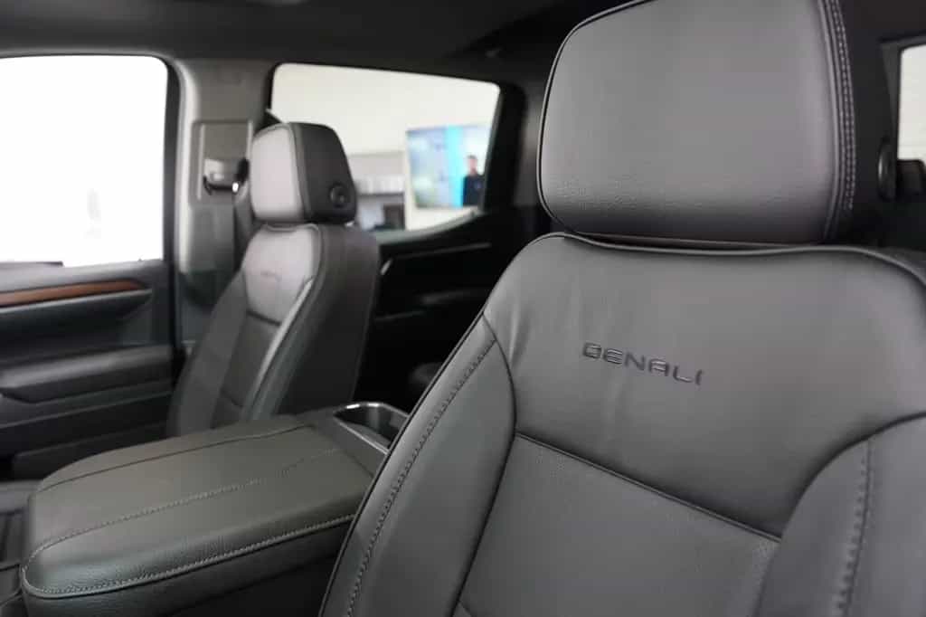 GMC Sierra Denali 6.2L V8 426PS null-photo-18