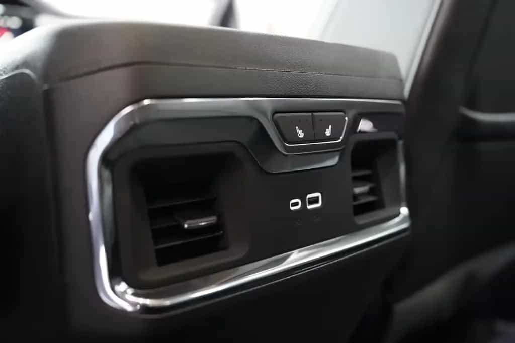 GMC Sierra Denali 6.2L V8 426PS null-photo-27