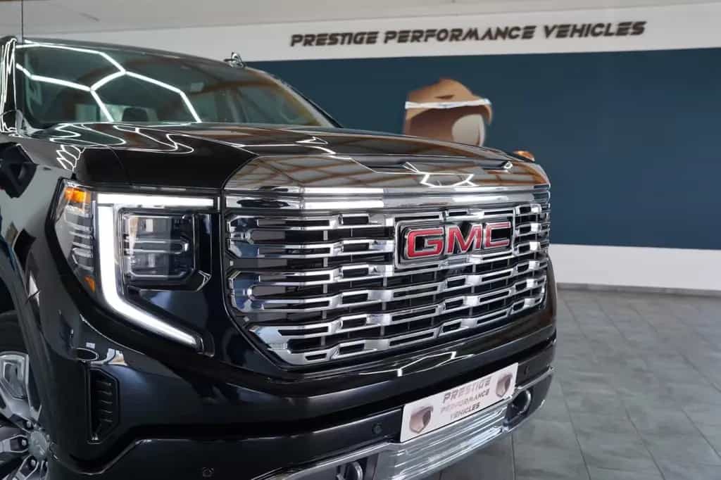 GMC Sierra Denali 6.2L V8 426PS null-photo-3