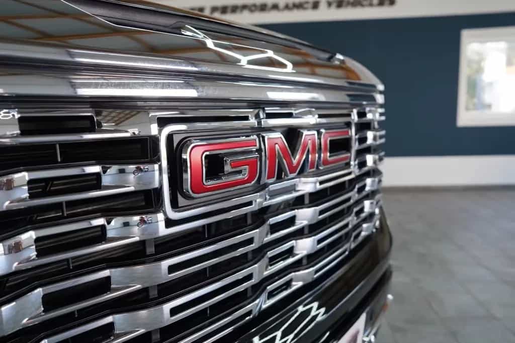 GMC Sierra Denali 6.2L V8 426PS null-photo-4