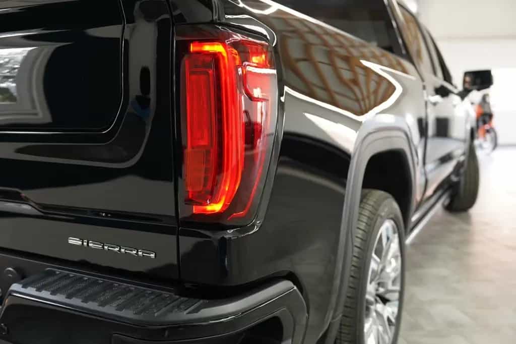GMC Sierra Denali 6.2L V8 426PS null-photo-8