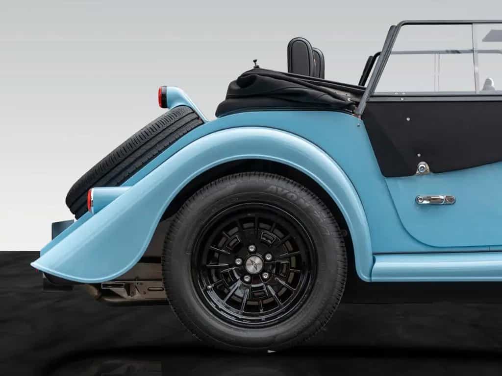 Morgan Plus 4 Plus Four MY25 | Gulfblue | Black Accent 11/2024-photo-15