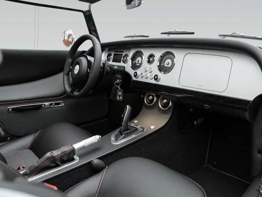 Morgan Plus 4 Plus Four MY25 | Gulfblue | Black Accent 11/2024-photo-19
