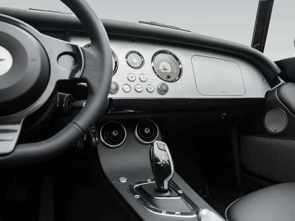 Morgan Plus 4 Plus Four MY25 | Gulfblue | Black Accent 11/2024-photo-20