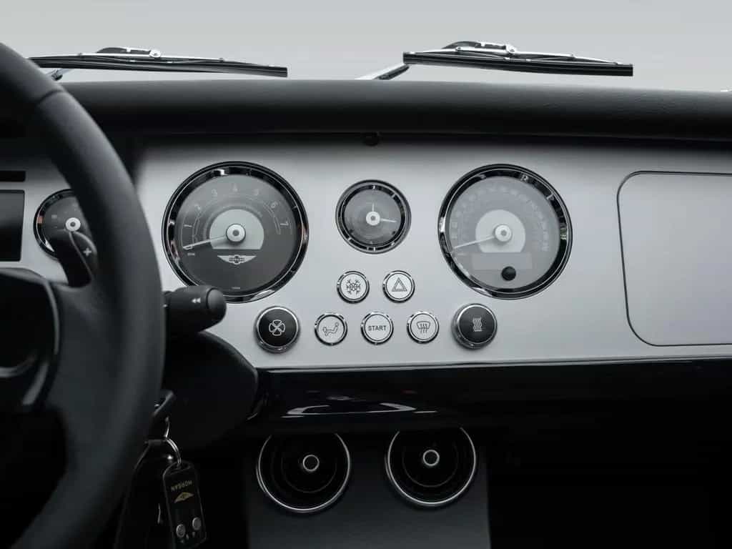 Morgan Plus 4 Plus Four MY25 | Gulfblue | Black Accent 11/2024-photo-22