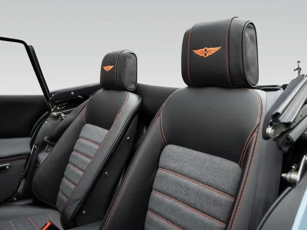 Morgan Plus 4 Plus Four MY25 | Gulfblue | Black Accent 11/2024-photo-23