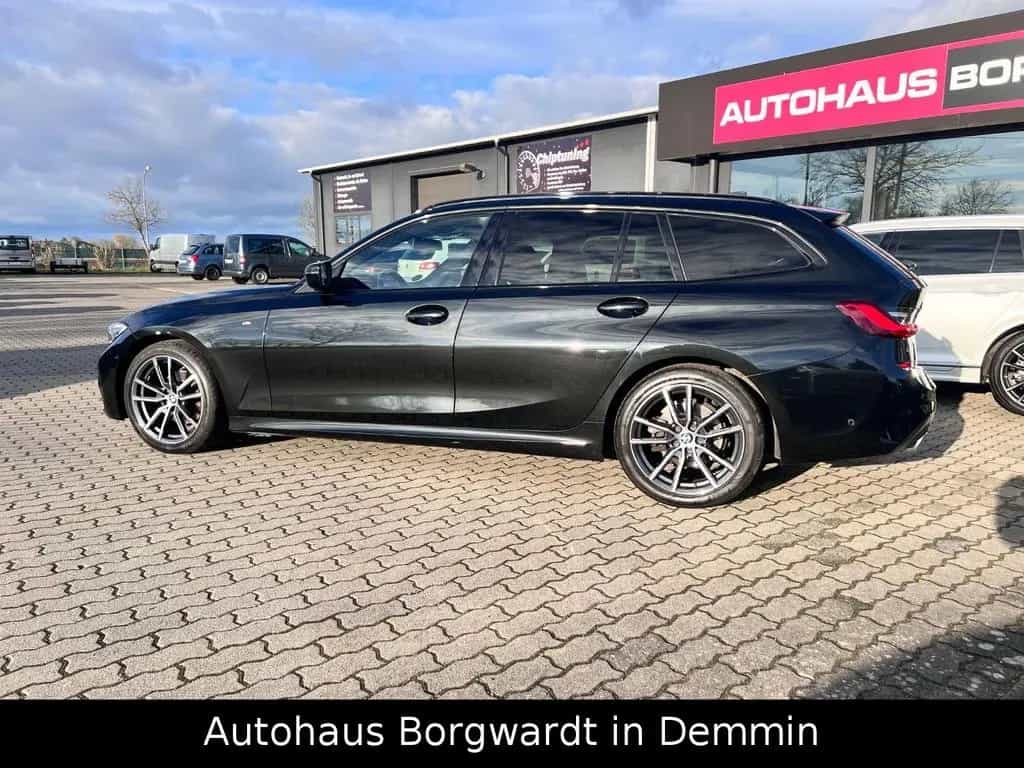 BMW 320 D Touring  M Sport Leder Pano Sitzheizung LED 03/2021-photo-1