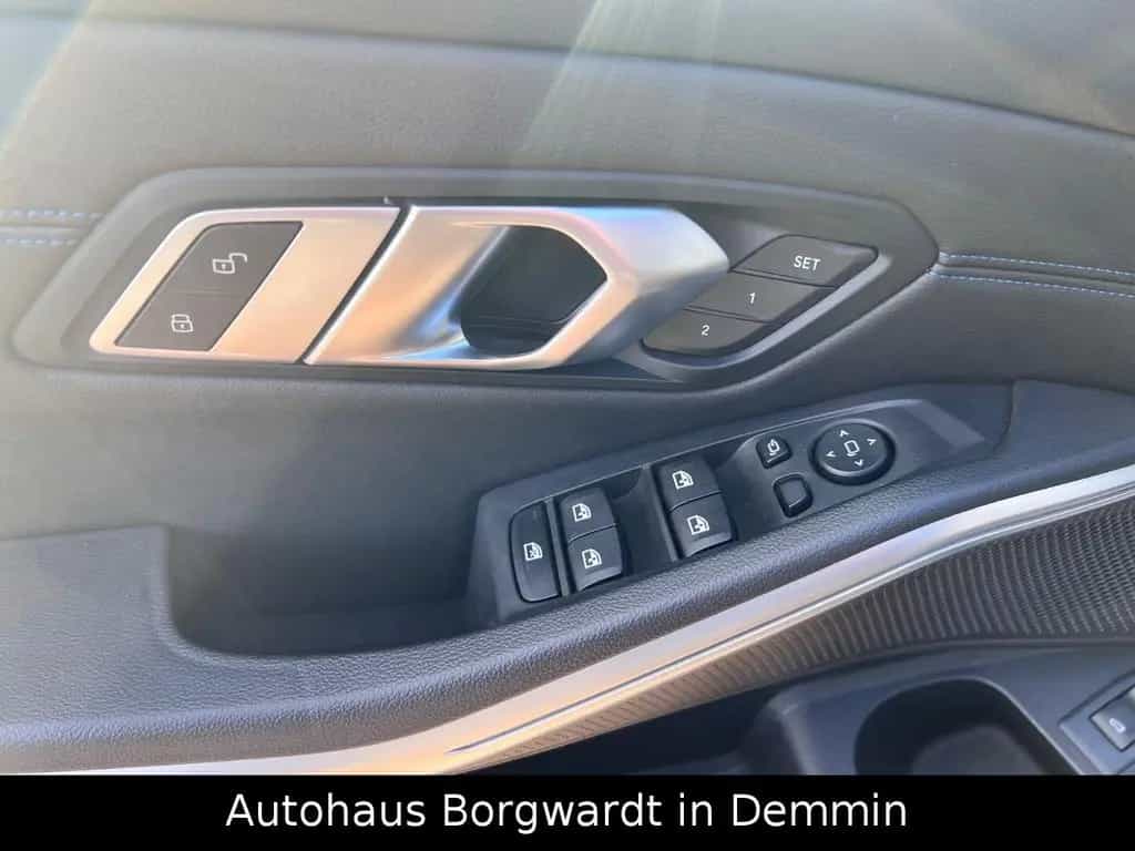 BMW 320 D Touring  M Sport Leder Pano Sitzheizung LED 03/2021-photo-13