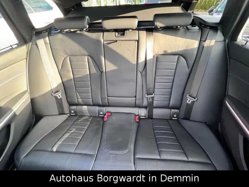 BMW 320 D Touring  M Sport Leder Pano Sitzheizung LED 03/2021-photo-16
