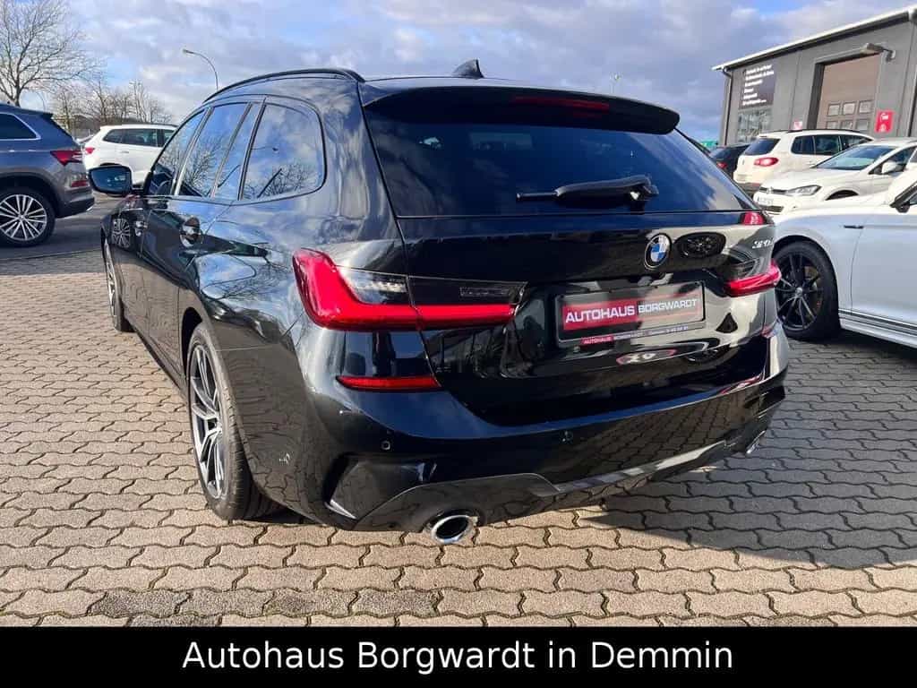 BMW 320 D Touring  M Sport Leder Pano Sitzheizung LED 03/2021-photo-2