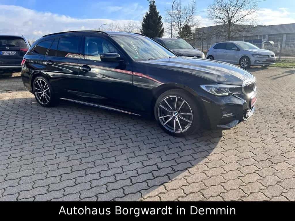 BMW 320 D Touring  M Sport Leder Pano Sitzheizung LED 03/2021-photo-4