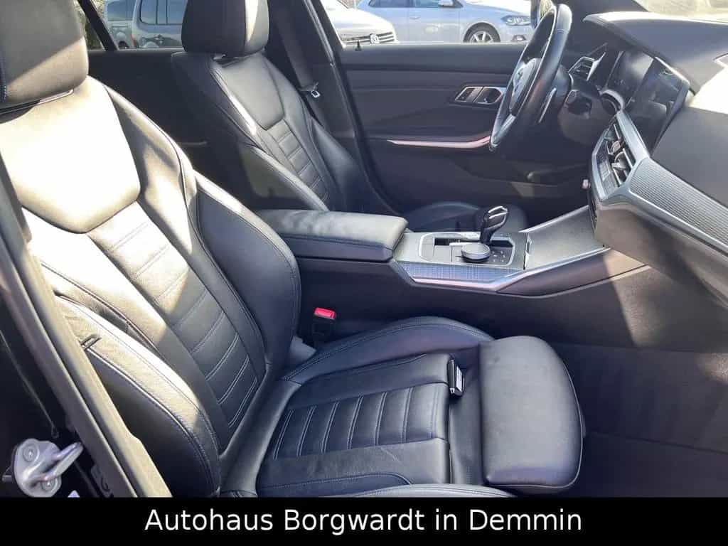 BMW 320 D Touring  M Sport Leder Pano Sitzheizung LED 03/2021-photo-7