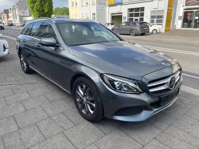 Mercedes-Benz C 300 T Avantgarde 1.Hd Scheckheft 07/2016-photo-2