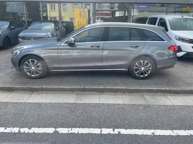 Mercedes-Benz C 300 T Avantgarde 1.Hd Scheckheft 07/2016-photo-7