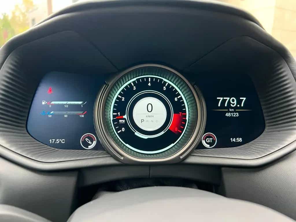 Aston Martin DB11 4.0 V8 Volante 11/2020-photo-16