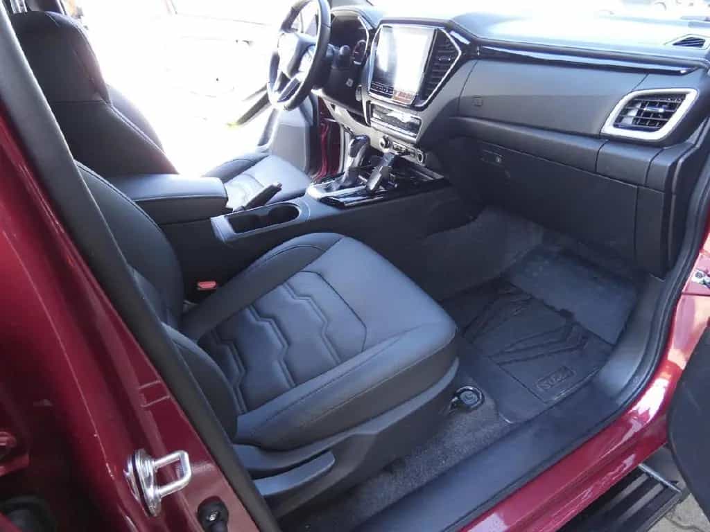 Isuzu D-Max Double Cab 4WD V-CROSS 09/2024-photo-5