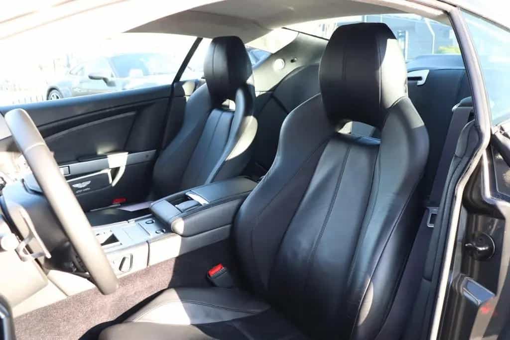 Aston Martin DB9 6.0 V12 Coupé Touchtronic ++2.HAND+SHZ+PDC++ 01/2012-photo-29