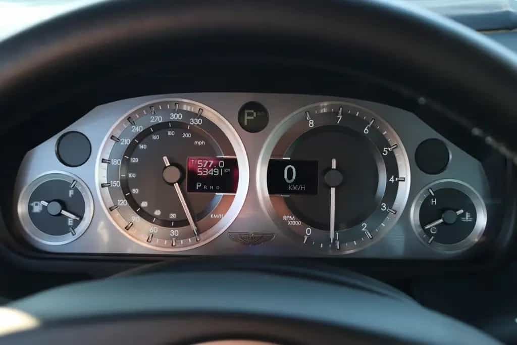 Aston Martin DB9 6.0 V12 Coupé Touchtronic ++2.HAND+SHZ+PDC++ 01/2012-photo-8