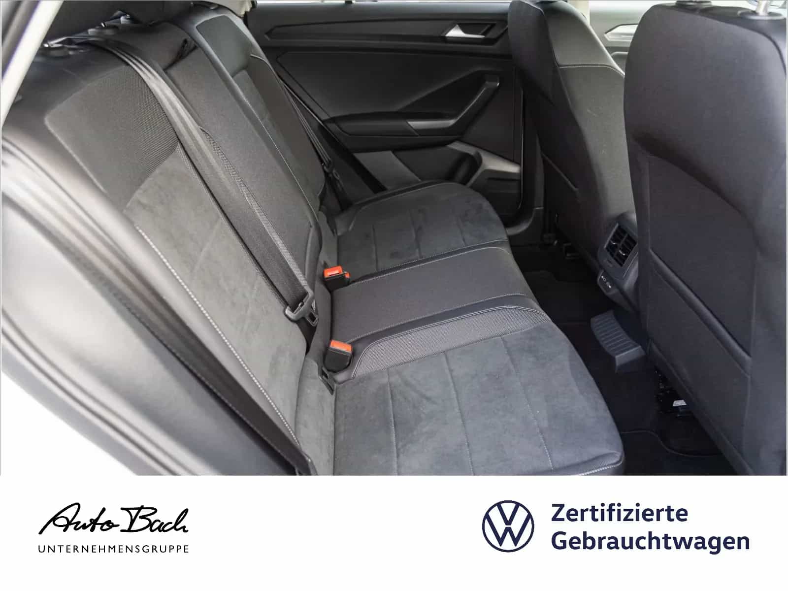 Volkswagen T-Roc 05/2024-photo-18