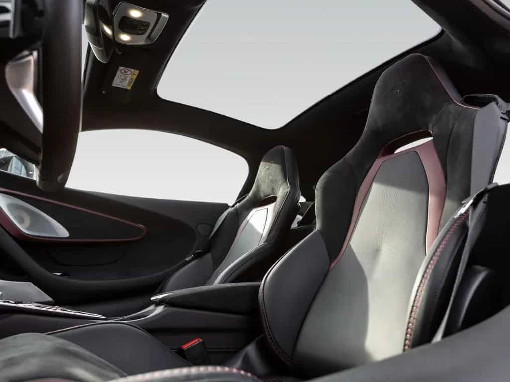 McLaren GTS | Premium Pack | Onyx Black 09/2024-photo-17
