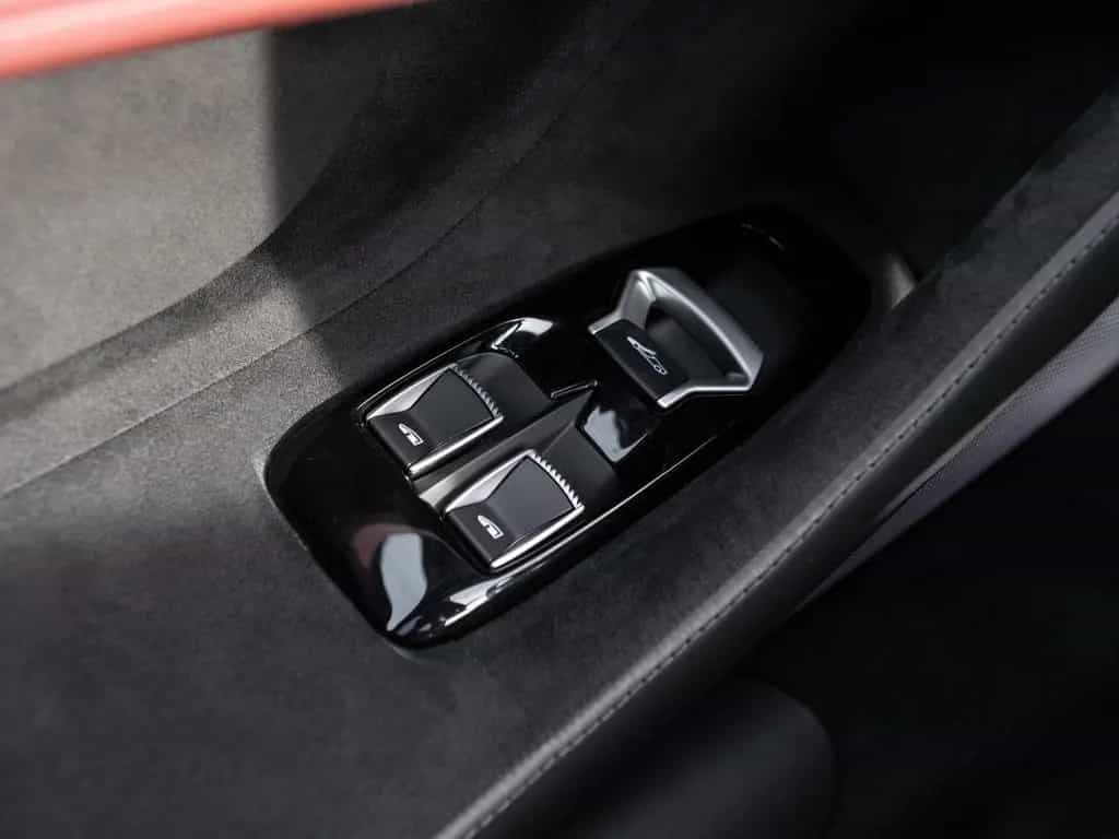 McLaren GTS | Premium Pack | Onyx Black 09/2024-photo-23