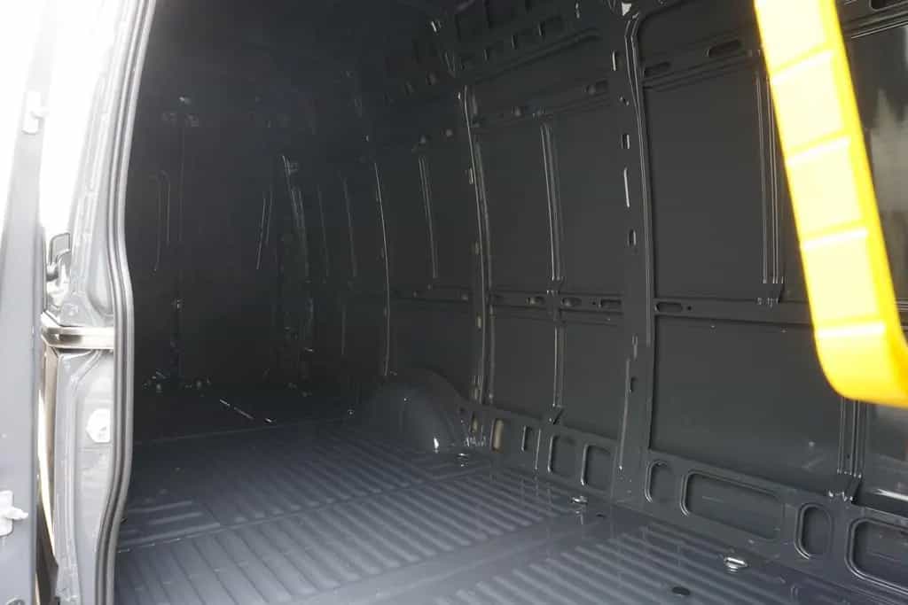 Iveco Daily 35S18 HI-Matic L4H3 18m³+ACC+NAVI+KAMERA 06/2024-photo-12