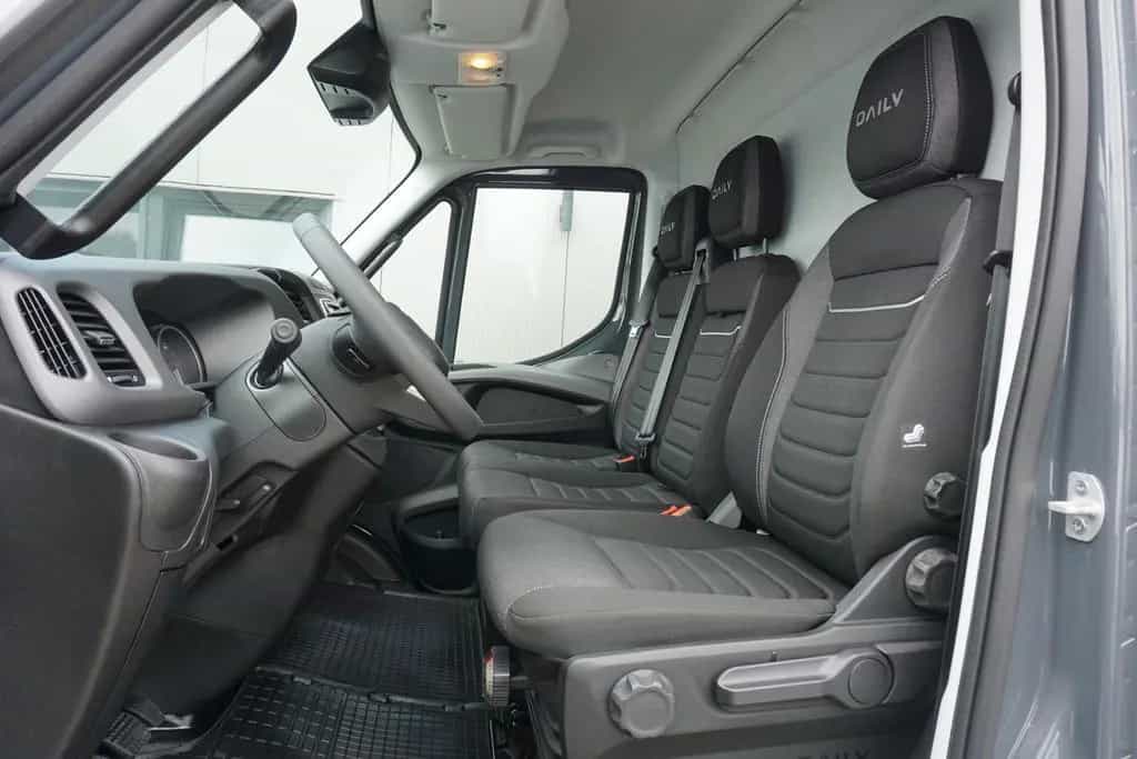 Iveco Daily 35S18 HI-Matic L4H3 18m³+ACC+NAVI+KAMERA 06/2024-photo-5