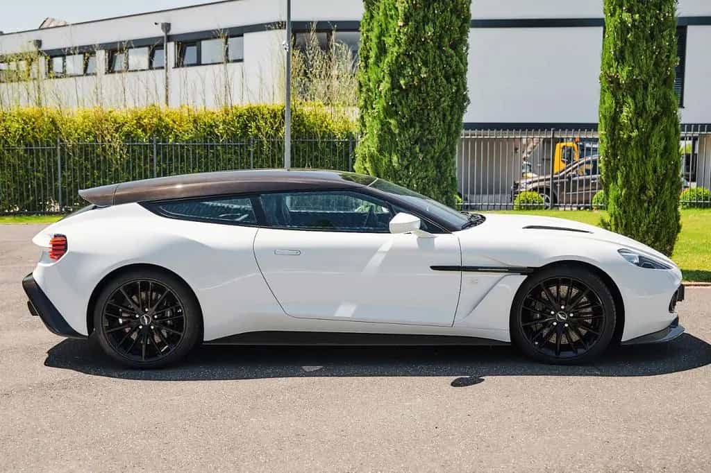 Aston Martin Vanquish Zagato Edition Nr. 22 of 99 04/2019-photo-1