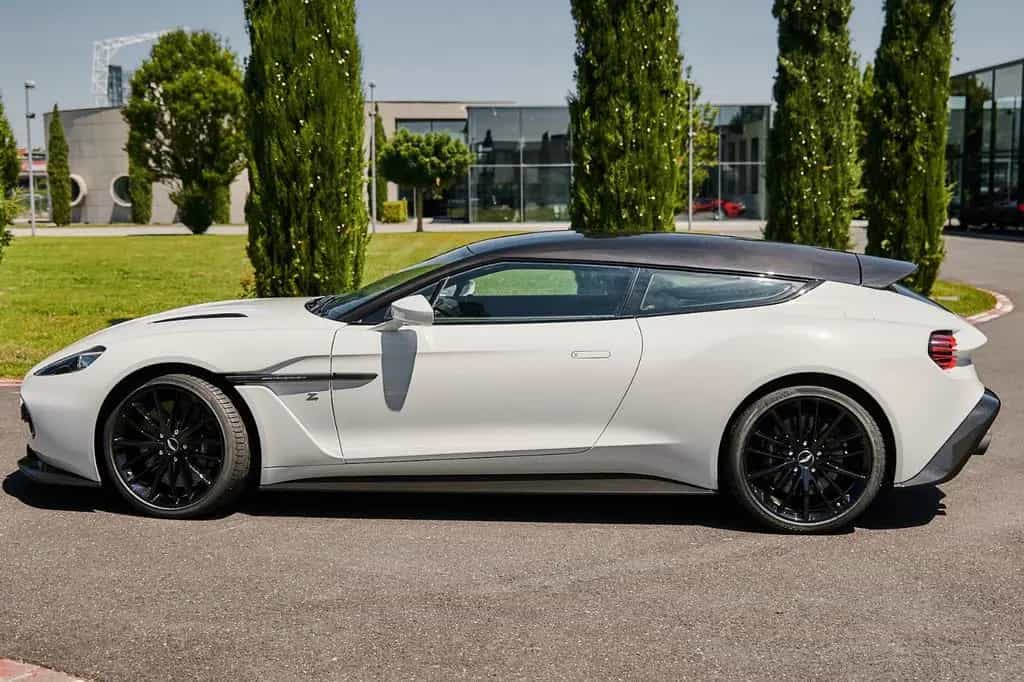 Aston Martin Vanquish Zagato Edition Nr. 22 of 99 04/2019-photo-4