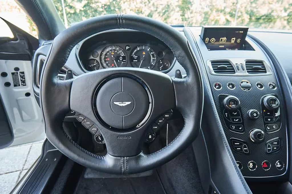 Aston Martin Vanquish Zagato Edition Nr. 22 of 99 04/2019-photo-8