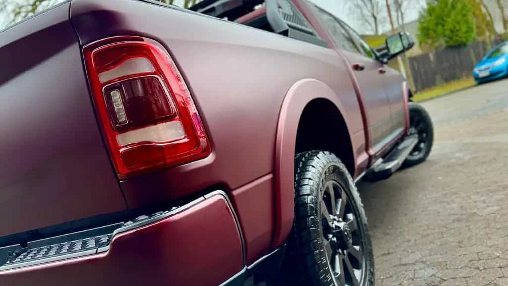 Dodge Limited DIESEL*BÜGEL*NAVI*AHK*GARANTIE 12/2021-photo-17