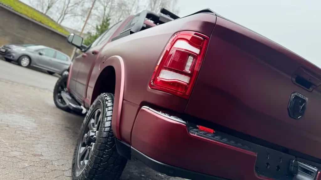 Dodge Limited DIESEL*BÜGEL*NAVI*AHK*GARANTIE 12/2021-photo-26