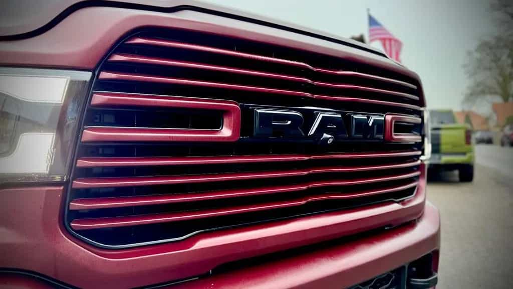 Dodge Limited DIESEL*BÜGEL*NAVI*AHK*GARANTIE 12/2021-photo-7