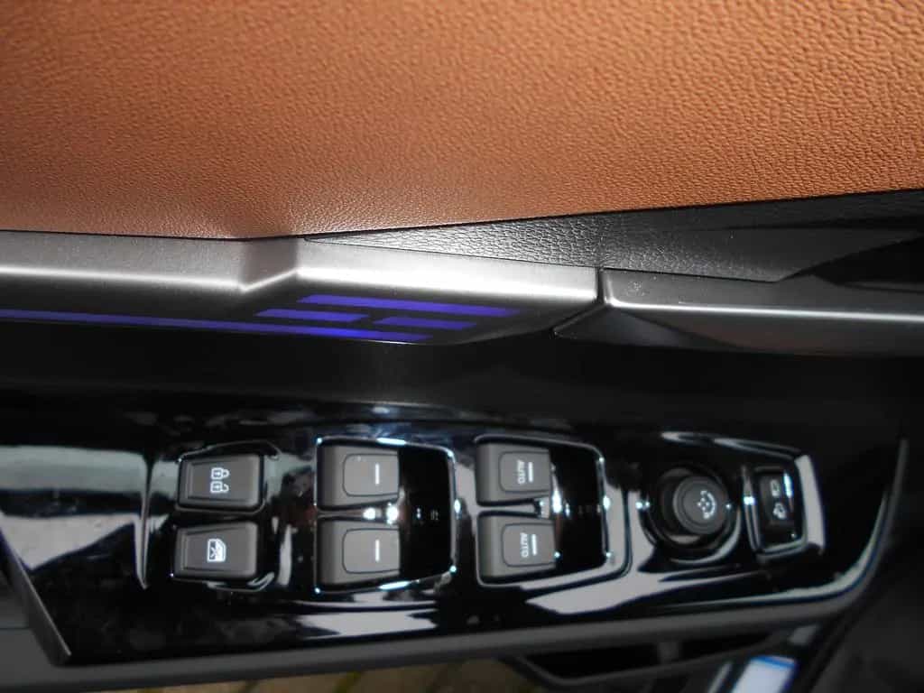 Ssangyong Torres Forest Edition Automatik 2WD null-photo-12