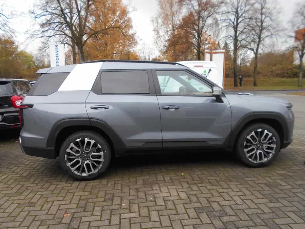 Ssangyong Torres Forest Edition Automatik 2WD null-photo-3