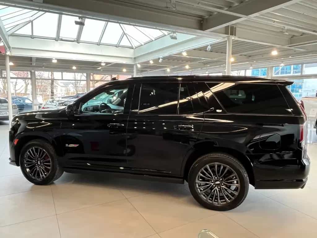 Cadillac Escalade V-Series 6.2 V8 Kompressor 02/2025-photo-3