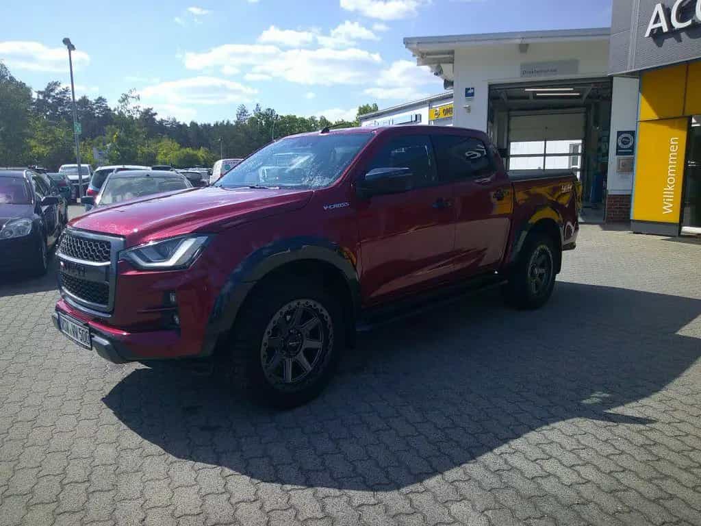 Isuzu D-Max Double Cab 4WD Autm. V-Cross 01/2025-photo-1