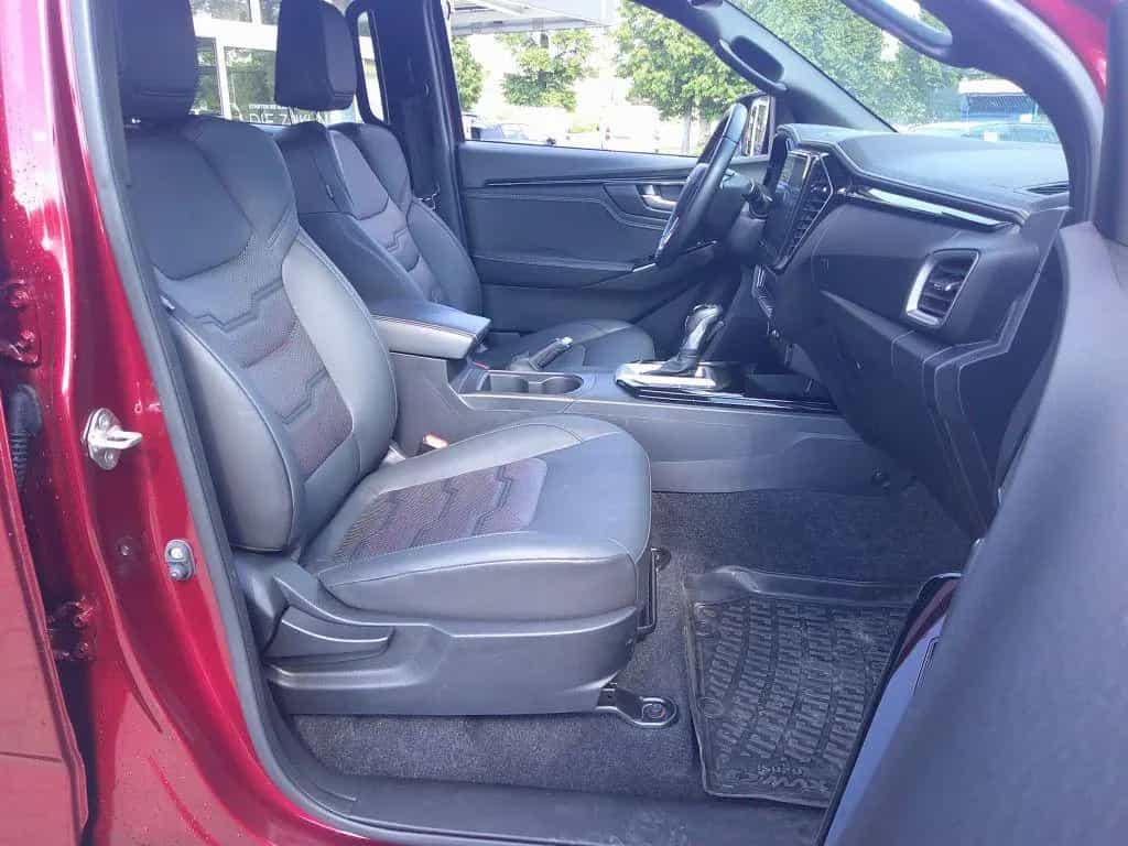 Isuzu D-Max Double Cab 4WD Autm. V-Cross 01/2025-photo-9